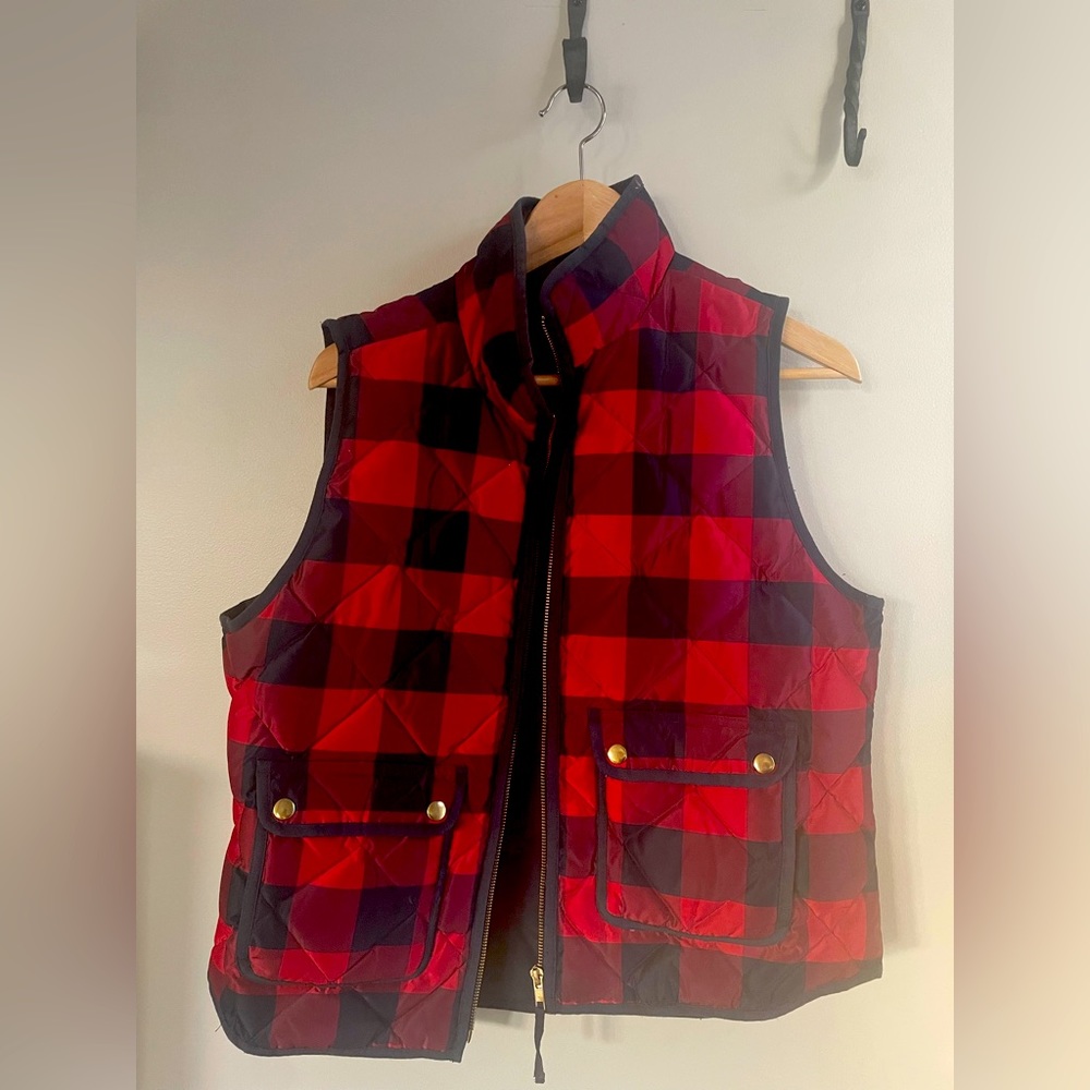 Red plaid crew quilted vest
